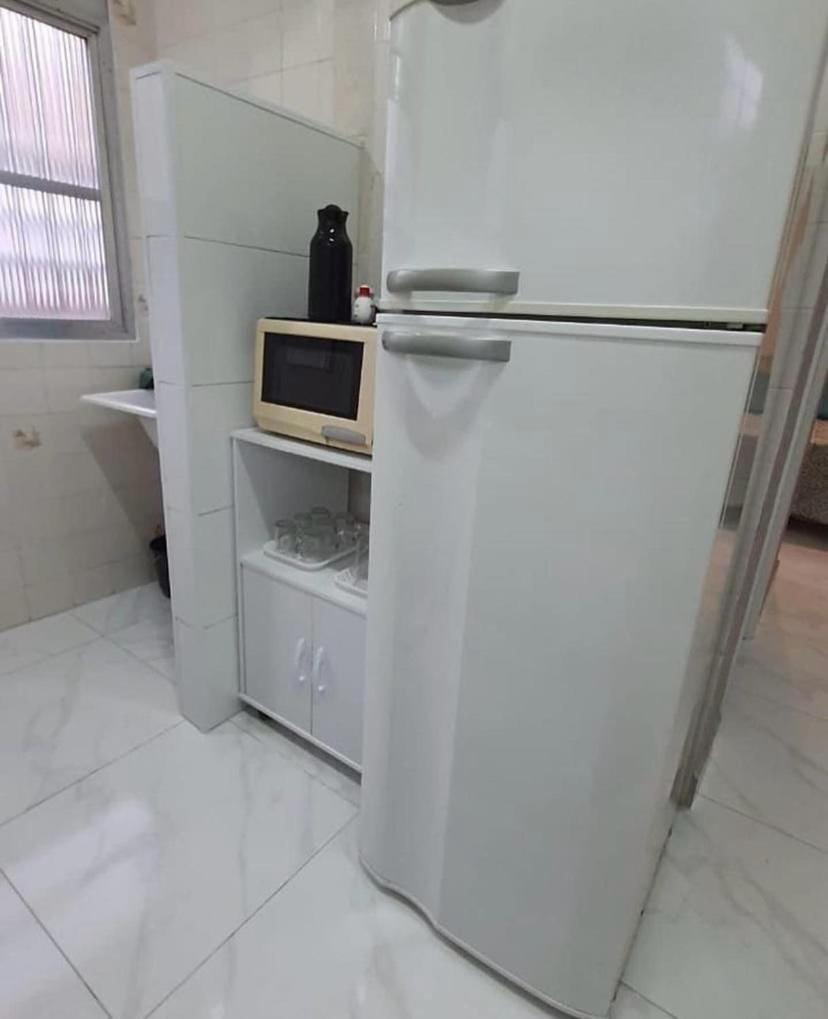 113 Canto Do Forte - 1Dorm - 200 M Da Praia E 20M Dos Bares E Restaurantes - Estacionamento Gratuito E Wi Fi , Tv A Cabo Прая-Гранді Екстер'єр фото